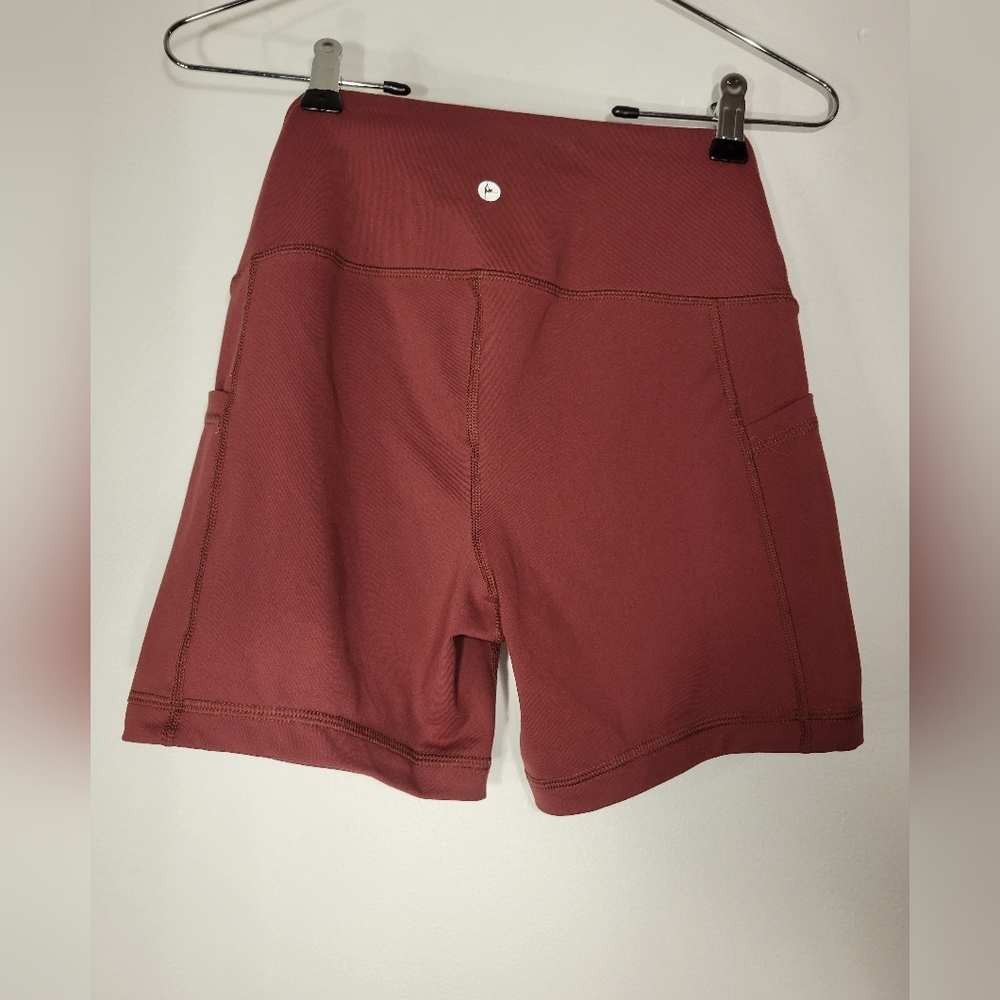 90 Degree By Reflex Women's Burgundy Shorts - Picture 2 of 3